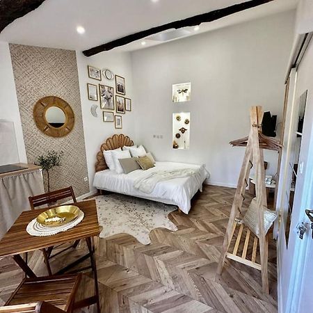 Chez Romeo & Sandro Pézenas Exteriör bild
